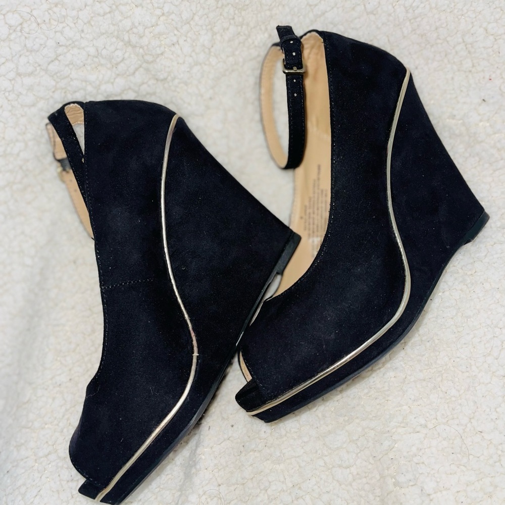New - Size 8 - Mossimo - Black Wedge - Sandal/Shoe